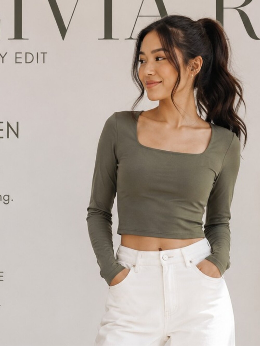 OLIVIA RAE Kaki Green long sleeve  Crop tee-shirt Squared neckline Sz Med